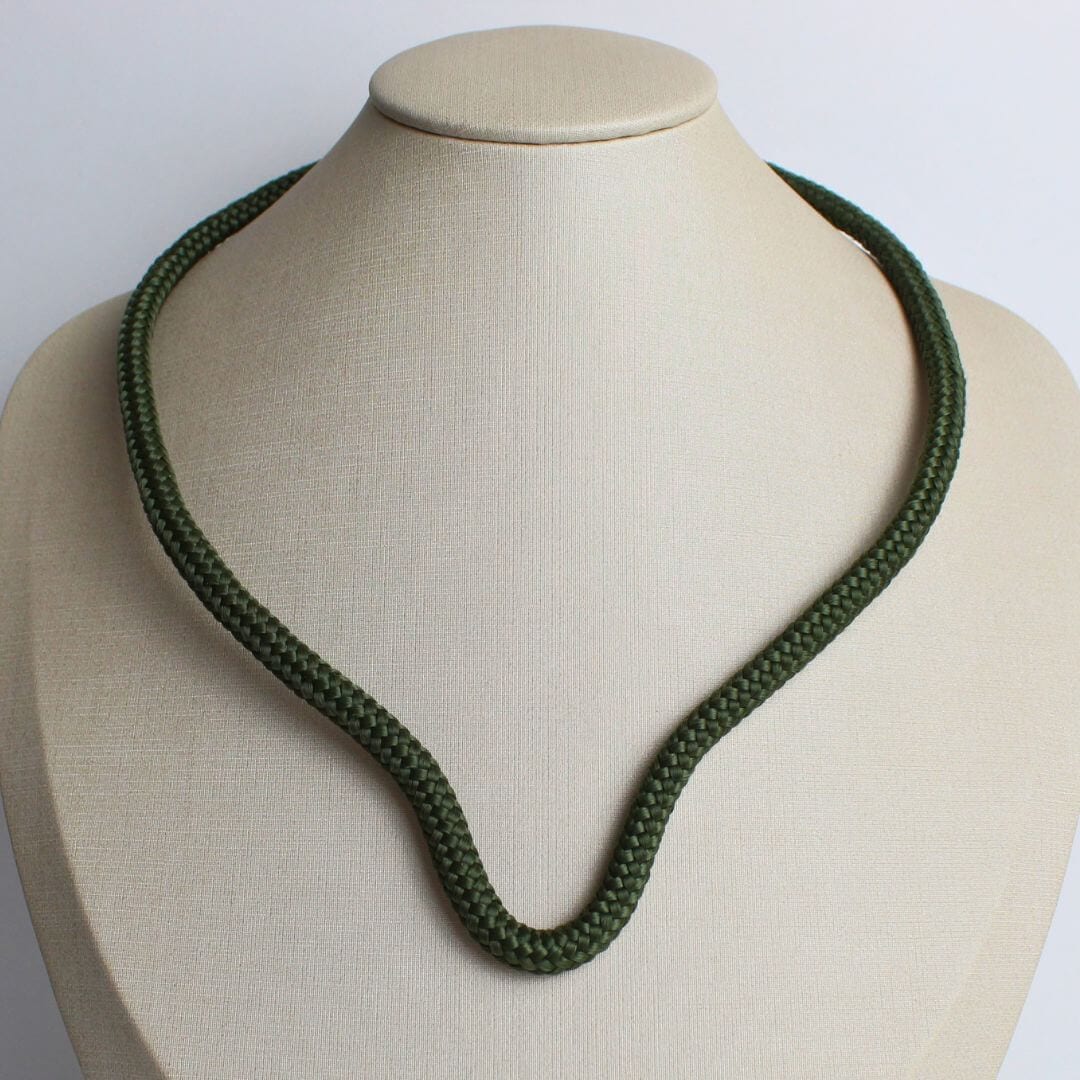 Colar Ponta Verde Militar