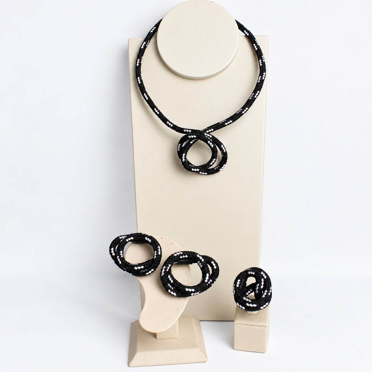 Conjunto Maré Preto Riscado