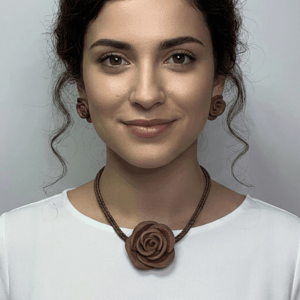 Kit Colar Corda Náutica e Brinco Flor